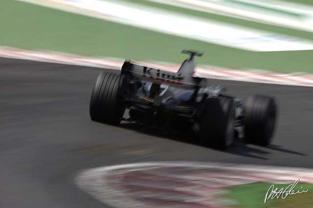 Practice 4 Report - Raikkonen still on top
