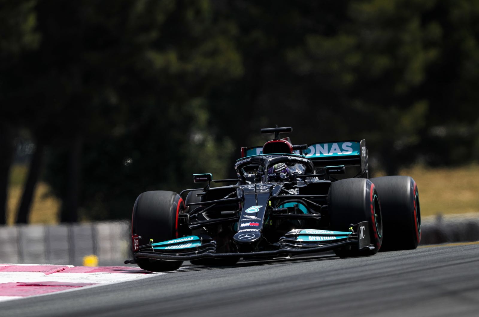Hamilton slams Bottas chassis swap myth
