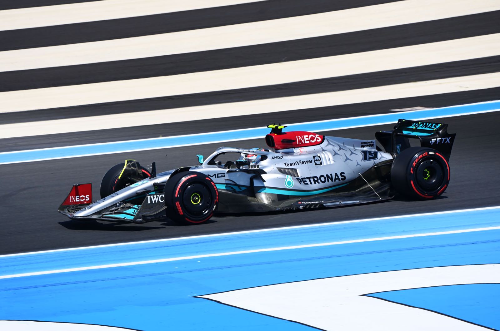 De Vries flattered by Williams rumours