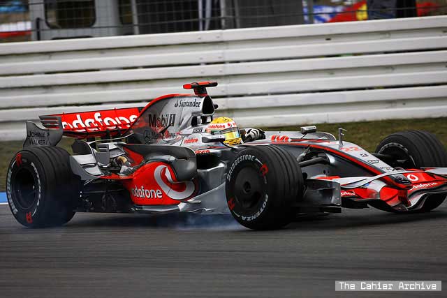 Qualifying Report - Lewis's smash and grab