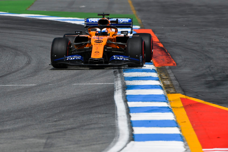 Sainz scared to see McLaren rivals improve