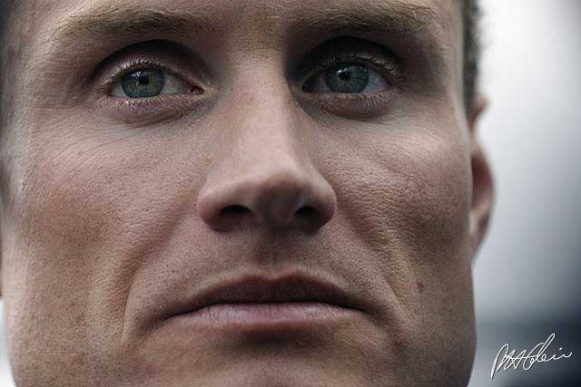 Coulthard to sign for Red Bull Racing