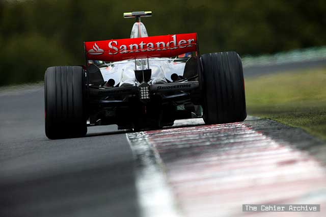 Race Notes - Hamilton takes flag-to-flag victory in Hungary