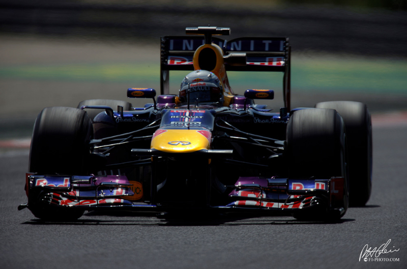 Screaming V10 engines could return to F1