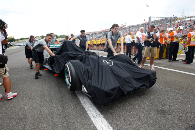 Mercedes builds Hamilton all-new car for race