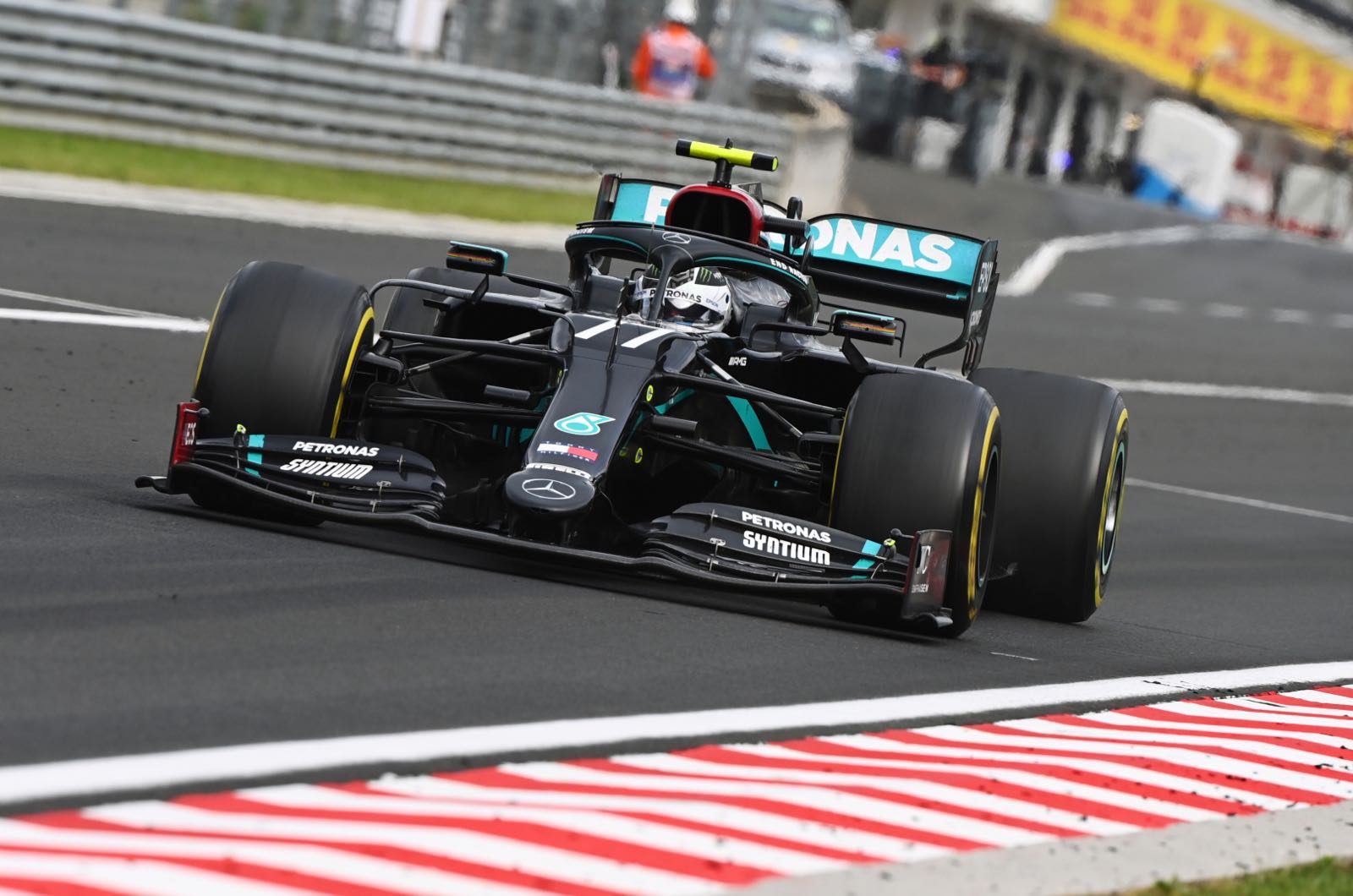 Vettel says Mercedes cruising to 2020 title
