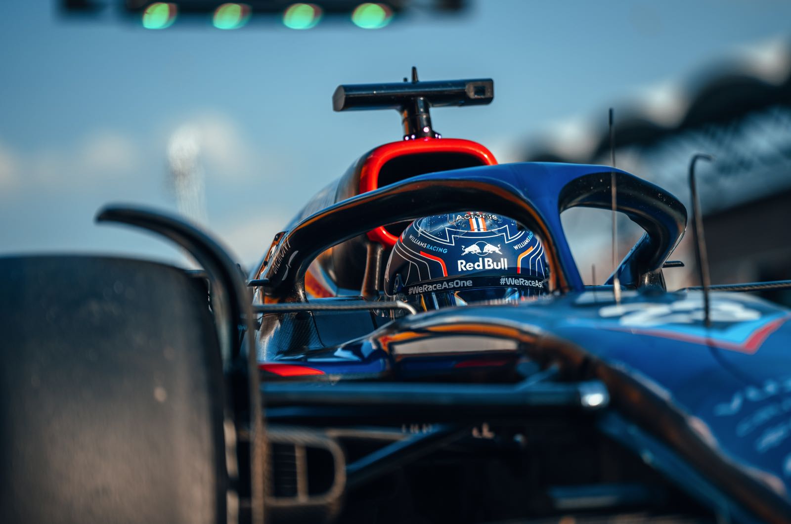 Albon doesn't want Aston Martin switch