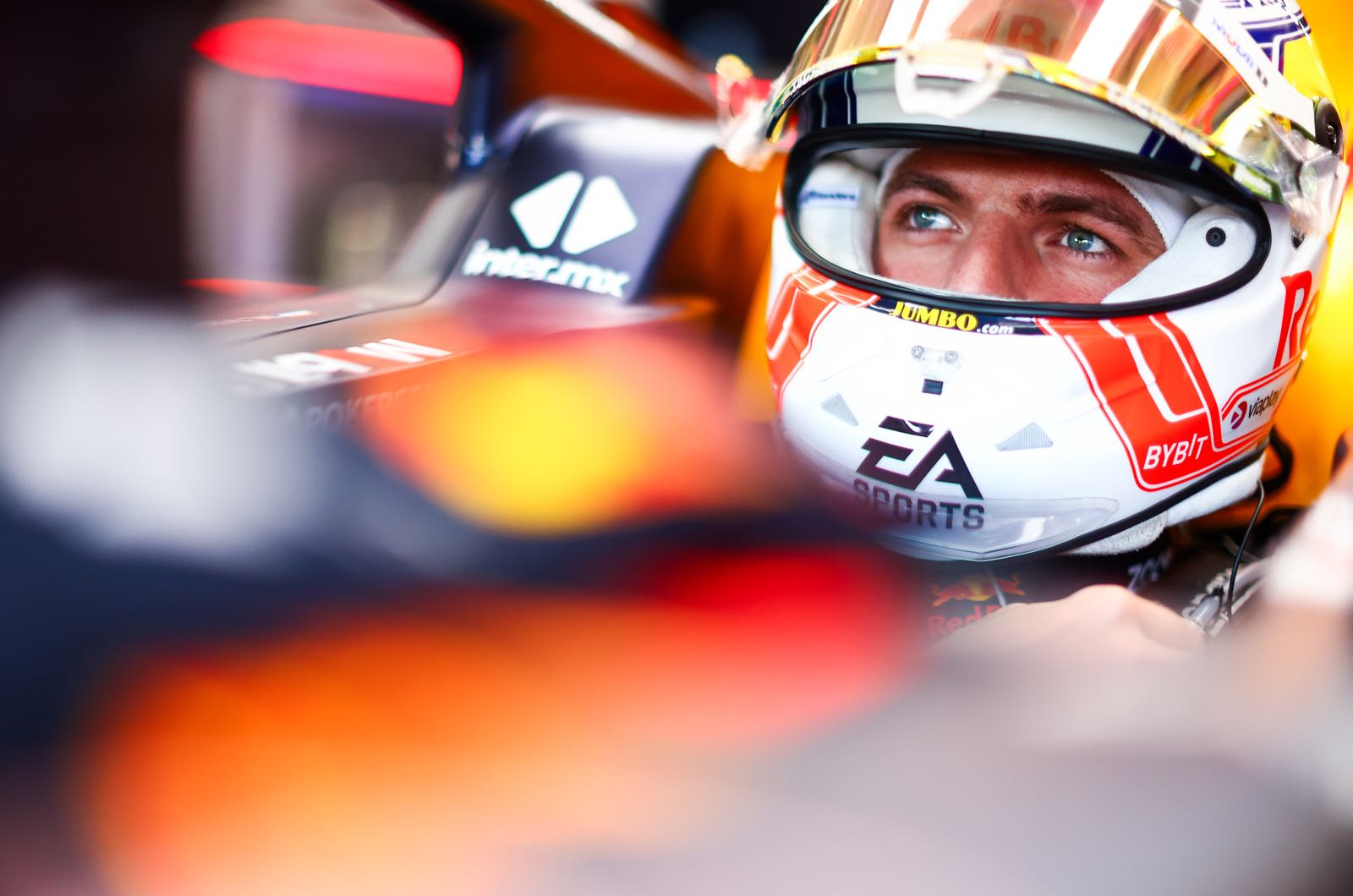 Friday Report - Verstappen quickest