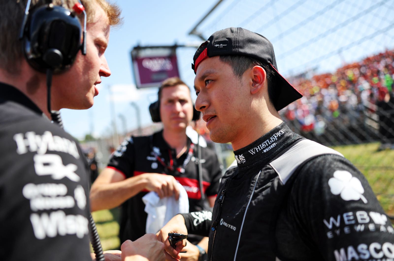 Sauber admits Chinese Zhou not yet signed for 2024
