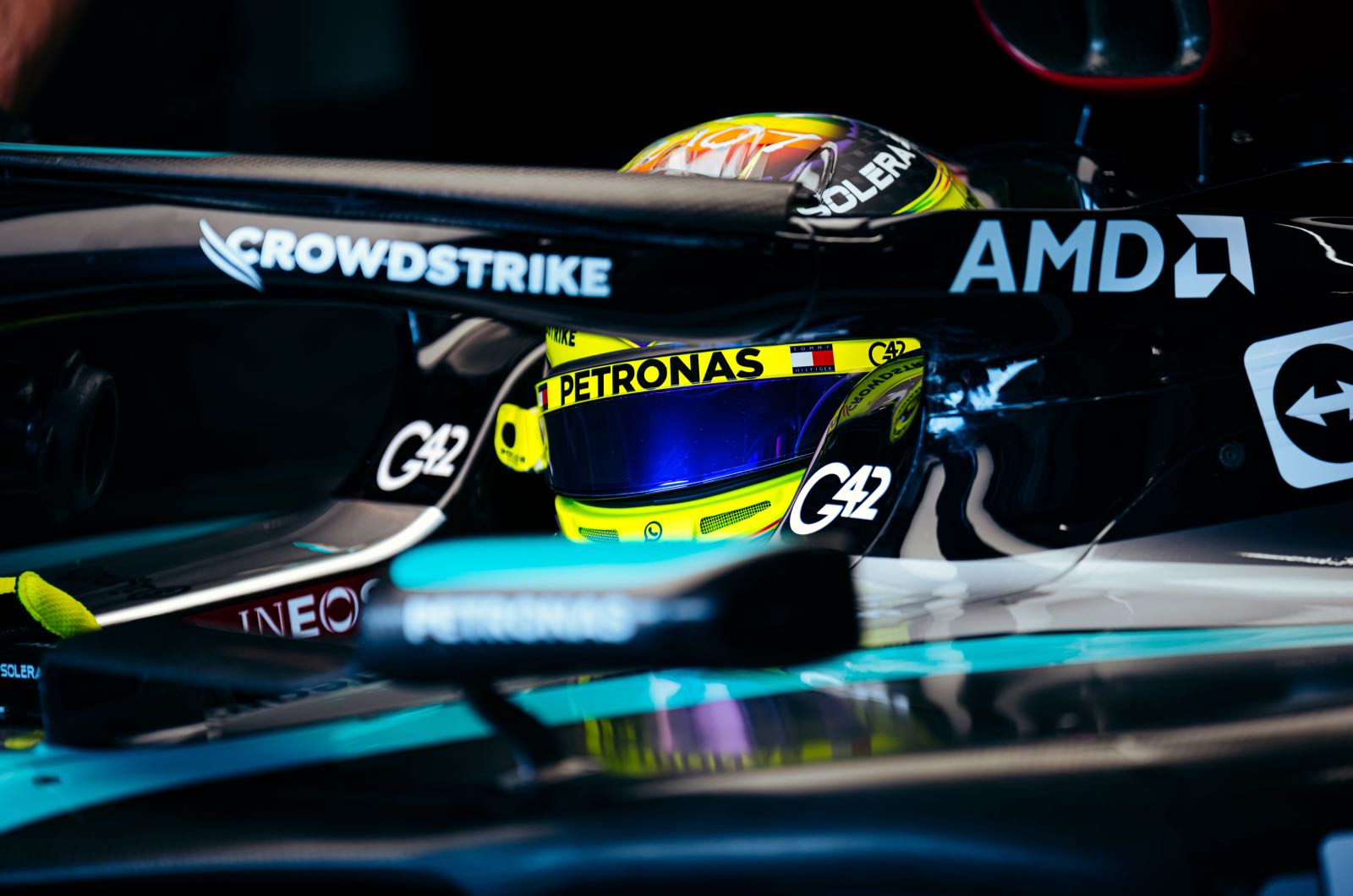 Hamilton wanted Bono to make Ferrari switch