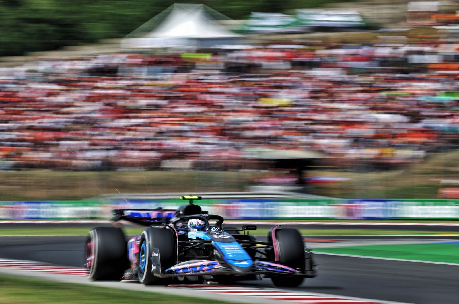No decision yet on axing Renault's F1 engine project