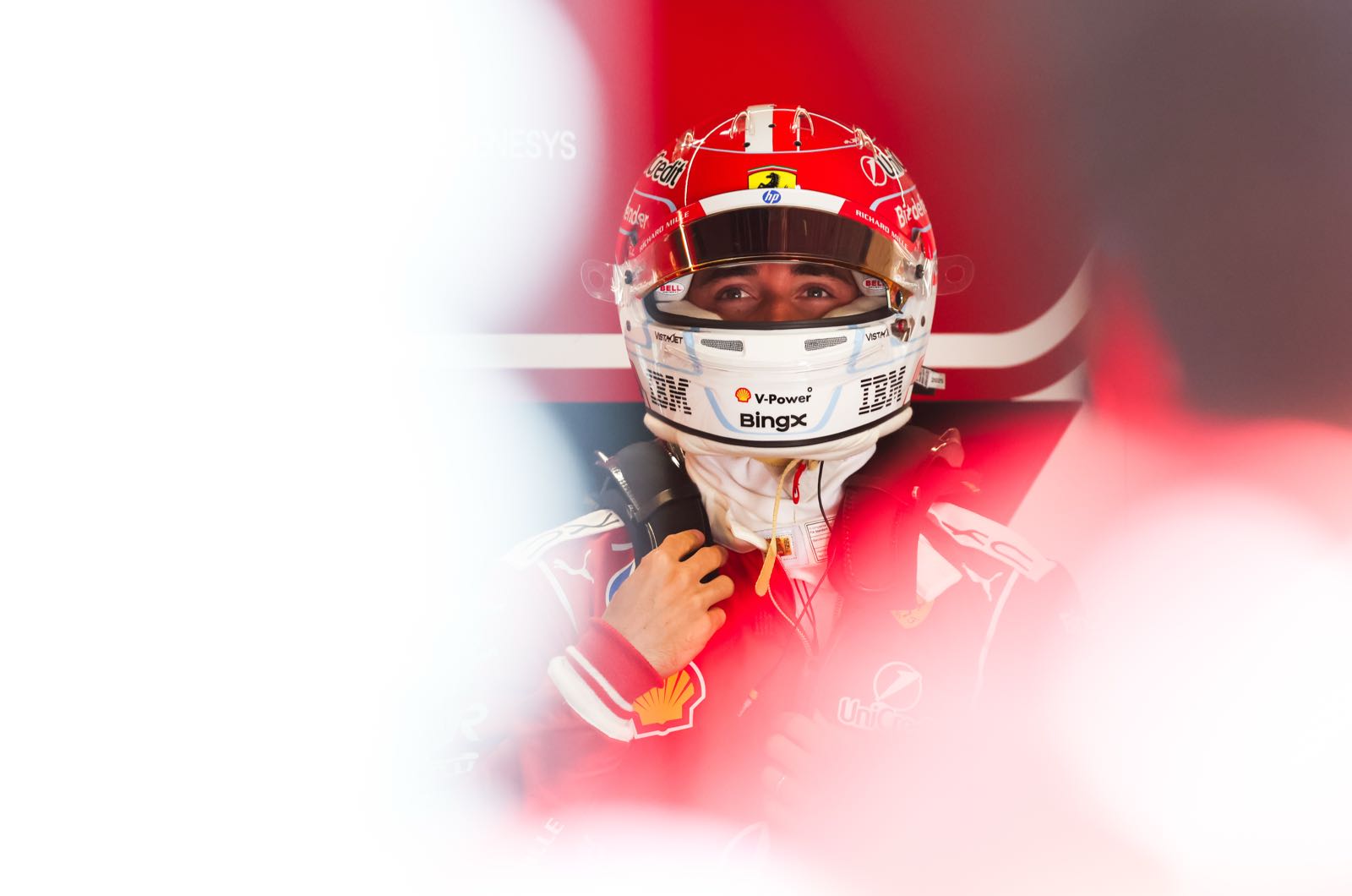 Piquet mother takes swipe at Leclerc's paddock style