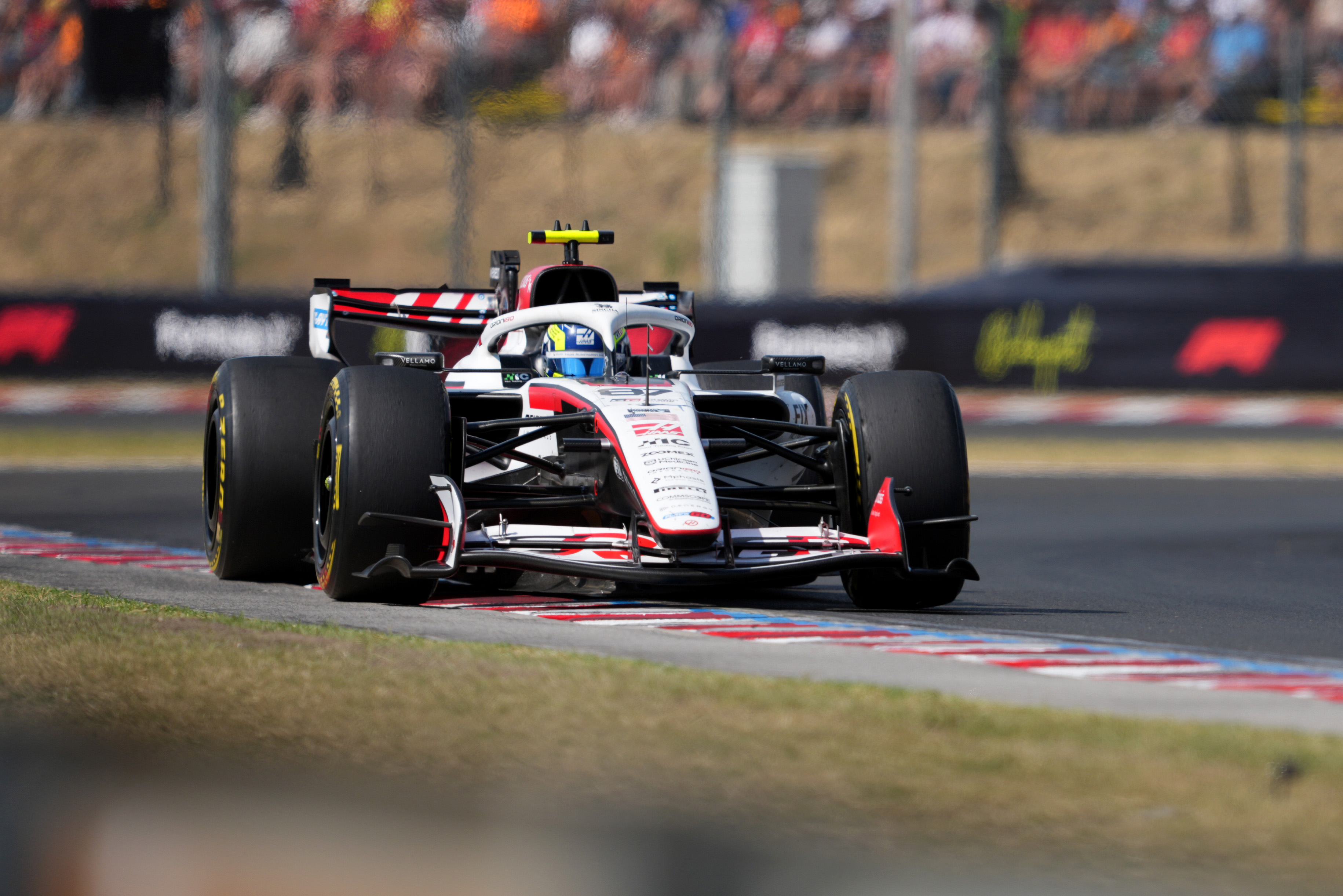 Bearman open to leaving Ferrari for title chance