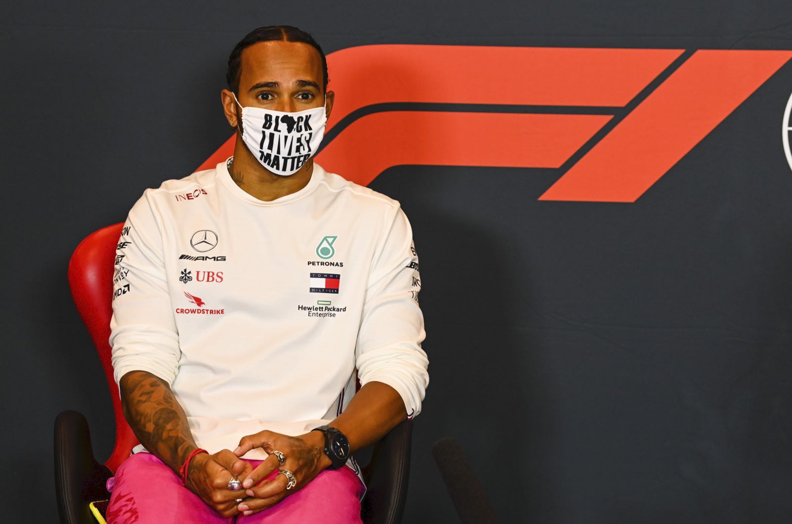 Mercedes slams pure fiction Hamilton rumours