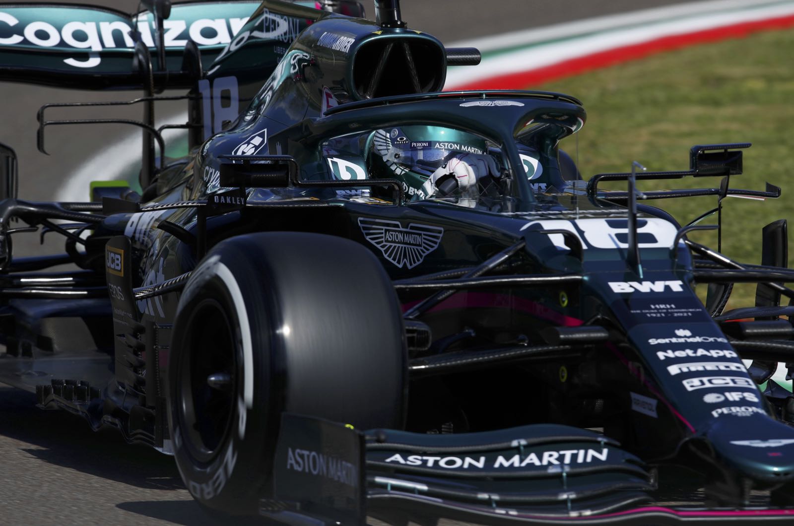 Aston Martin backs away from F1 legal action