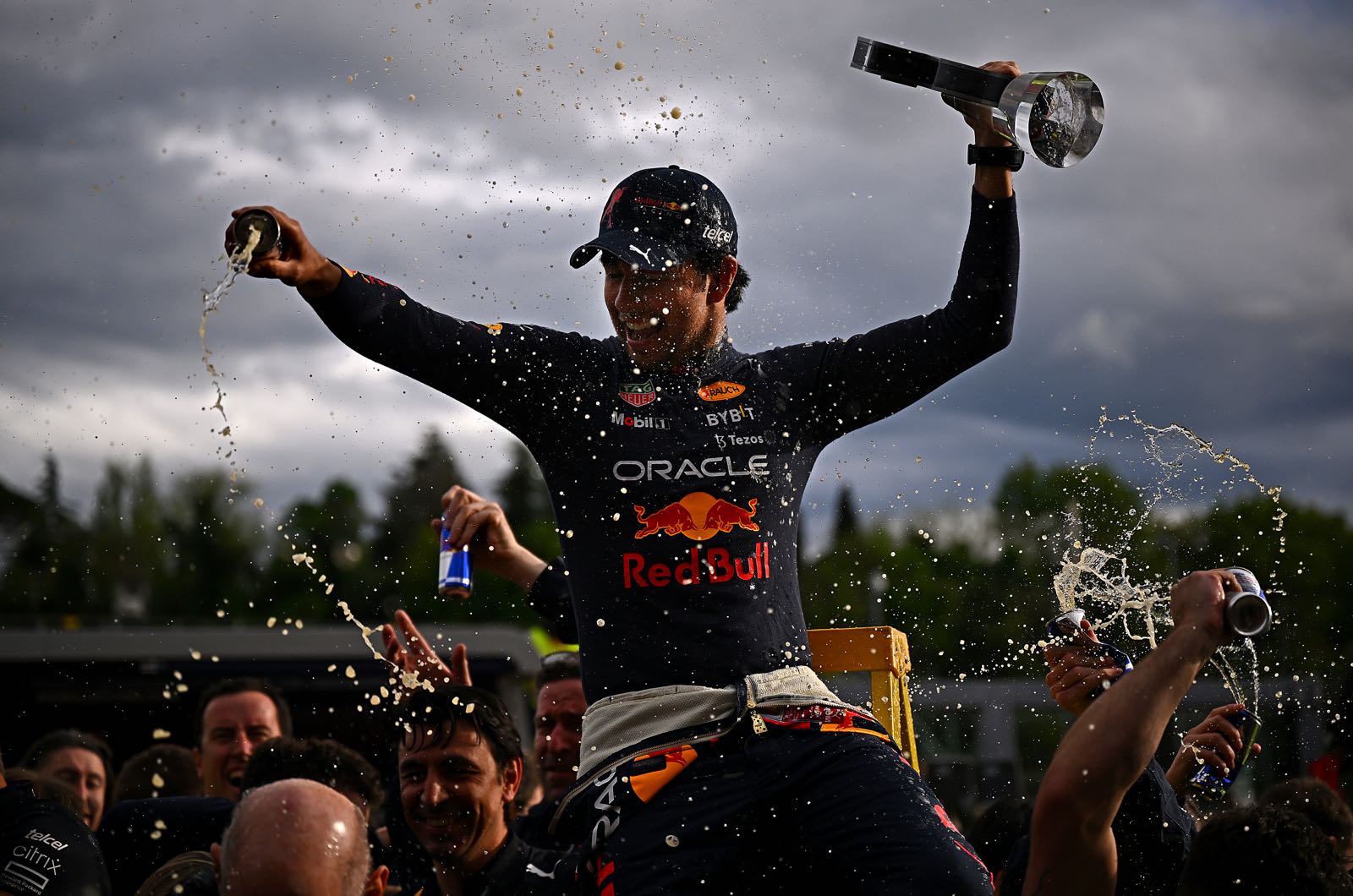 Red Bull signs Perez extension through 2024