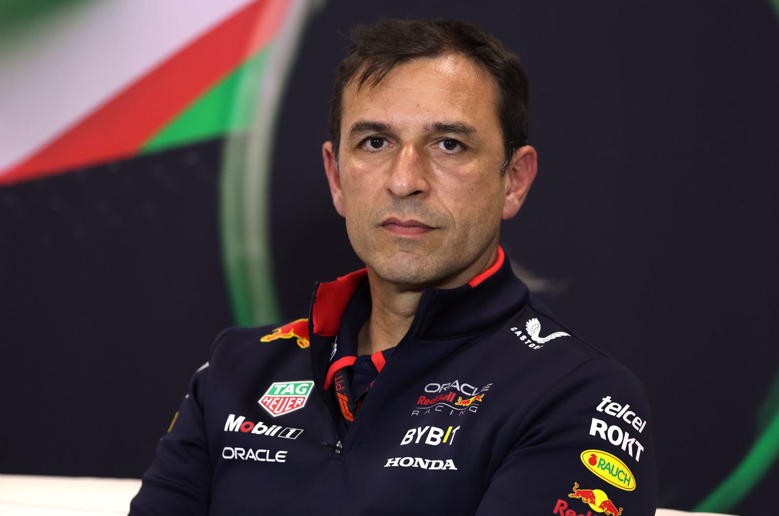Wache denies feeling pressure of replacing Newey