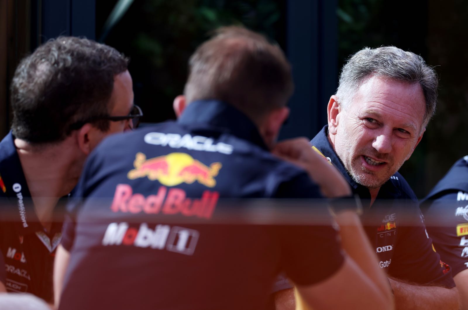 Horner denies considering Ferrari job offer