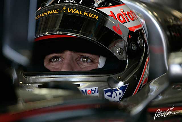 Practice 3 Report - McLaren flying high