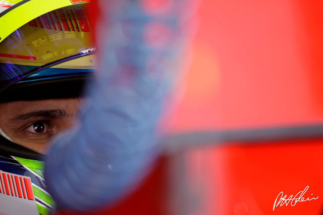 Ferrari confirms Raikkonen and Massa until 2010