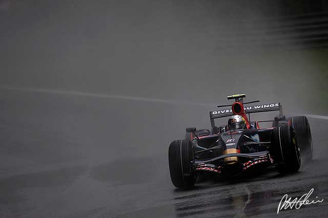 Red Bull buys out Berger