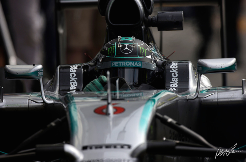 Practice 2 Report - Rosberg Won-Hamilton 16