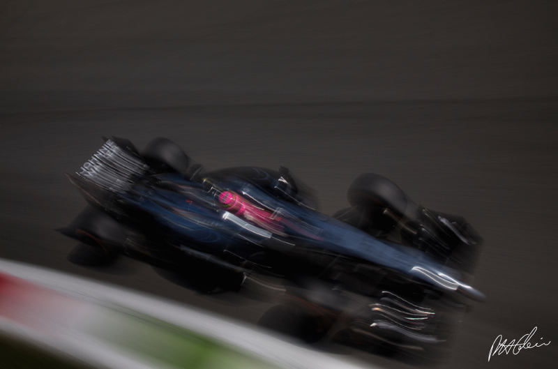 McLaren could keep same drivers in 2015 says Dennis