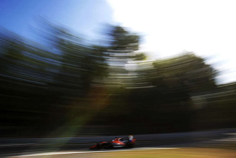 Alonso to decide future after Honda talks