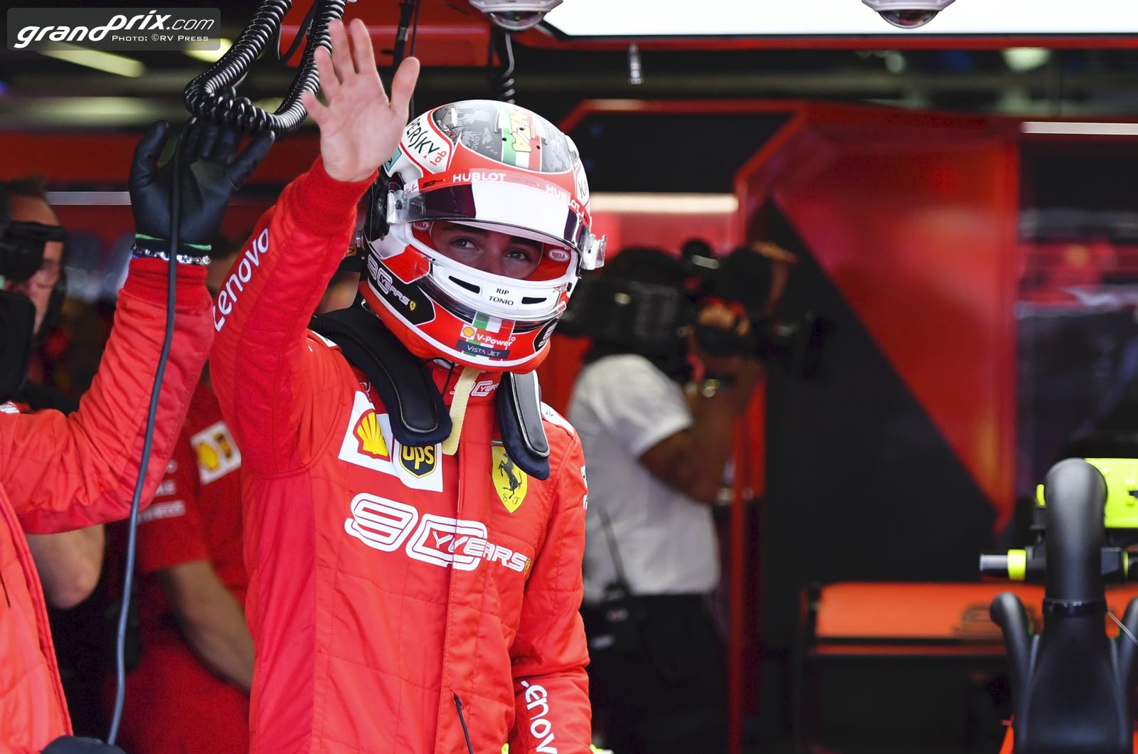Ferrari planning EUR 9m contract for Leclerc