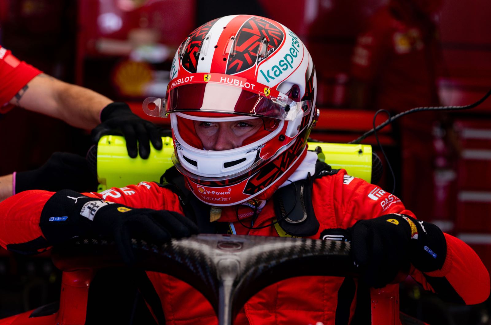 Leclerc has no right to give up says Alesi