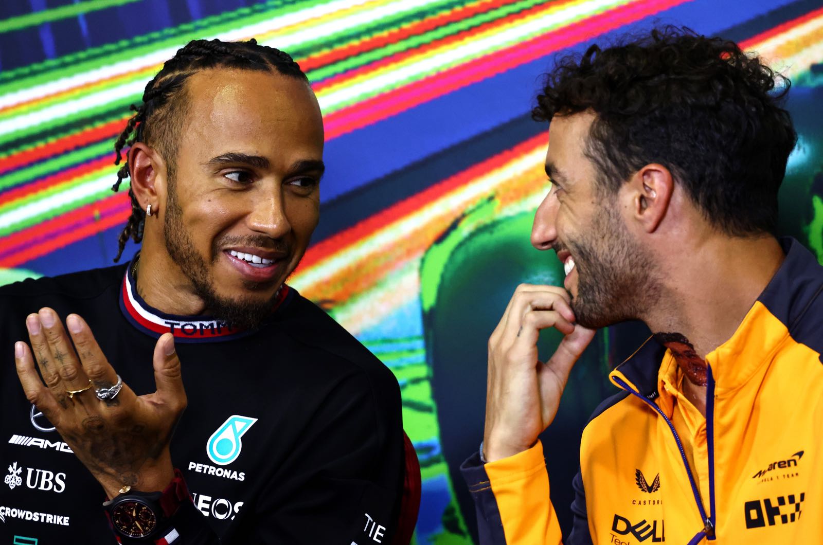 Hamilton plays down Ricciardo-to-Mercedes rumours