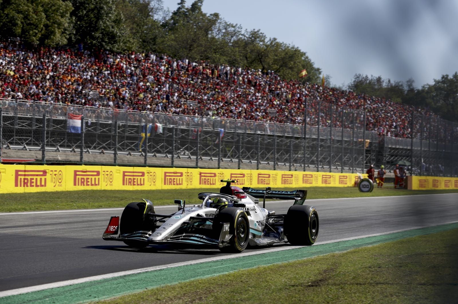 Mercedes yet to decide 2023 car concept