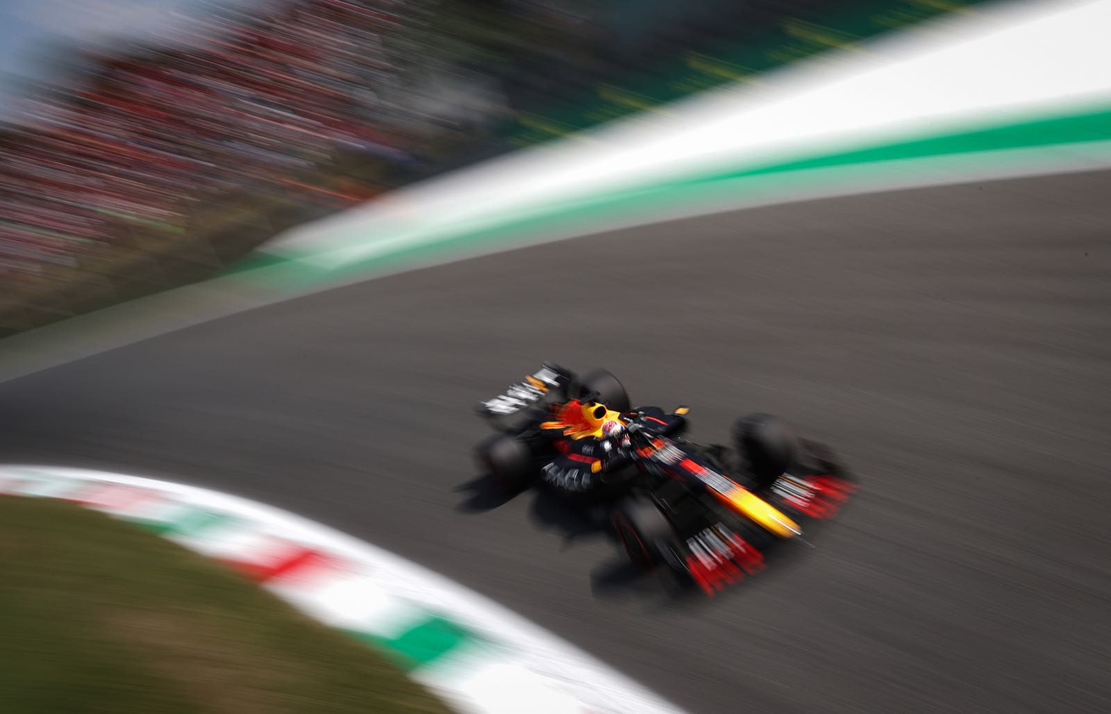 Race Notes - Verstappen takes ten in a row
