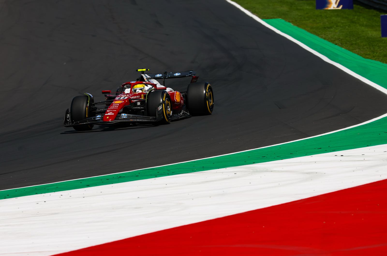 Hamilton denies tow as Leclerc rues missed chance