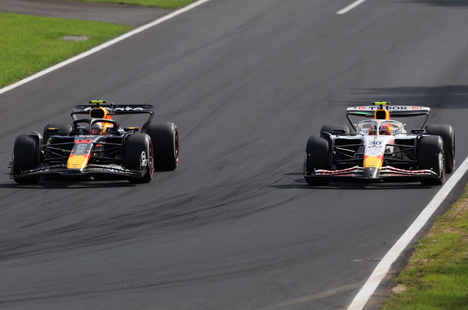 Marko fumes as Tsunoda and Lawson collide at Monza