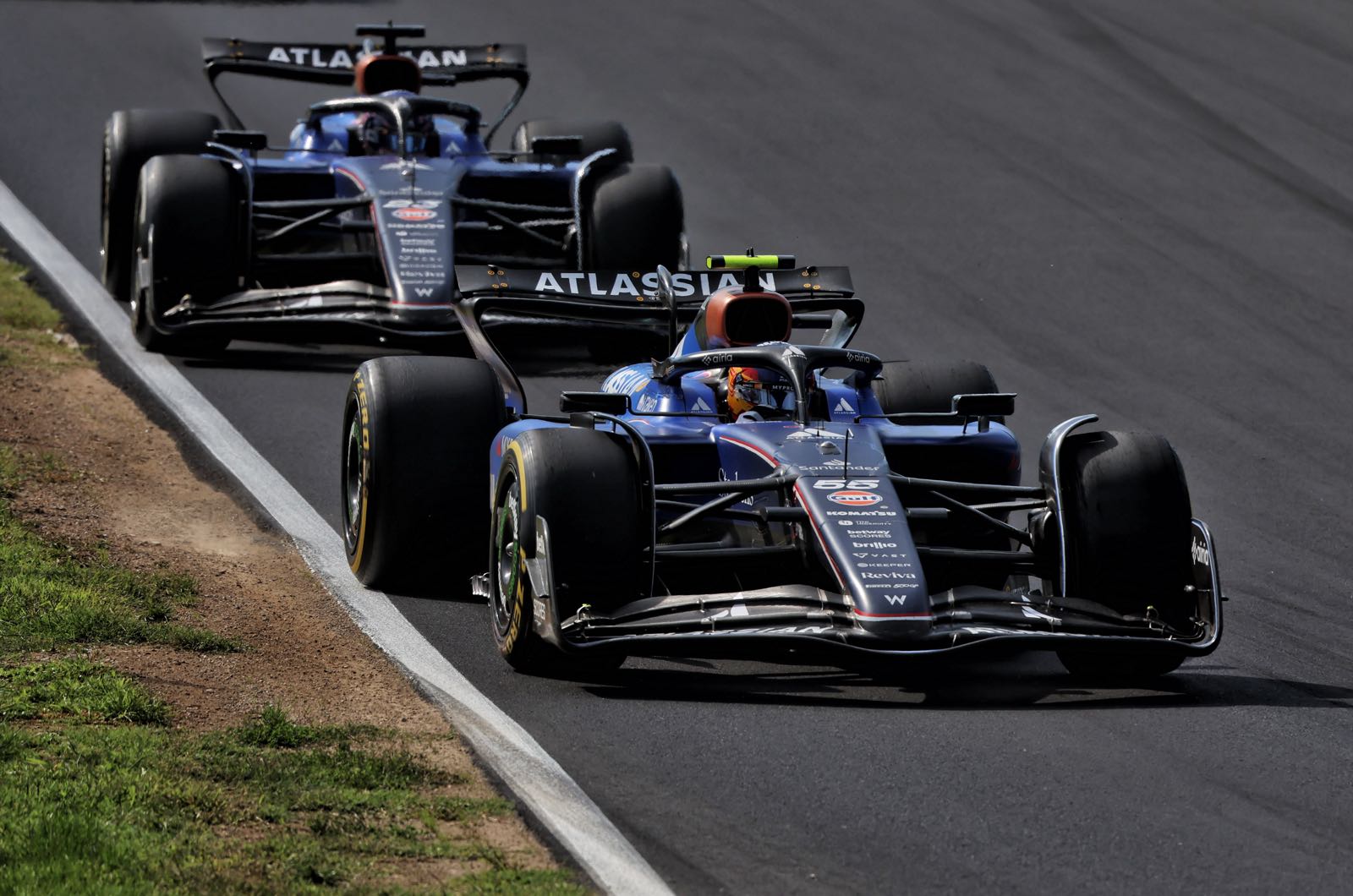 Sainz admits McLaren stay might have meant title fight