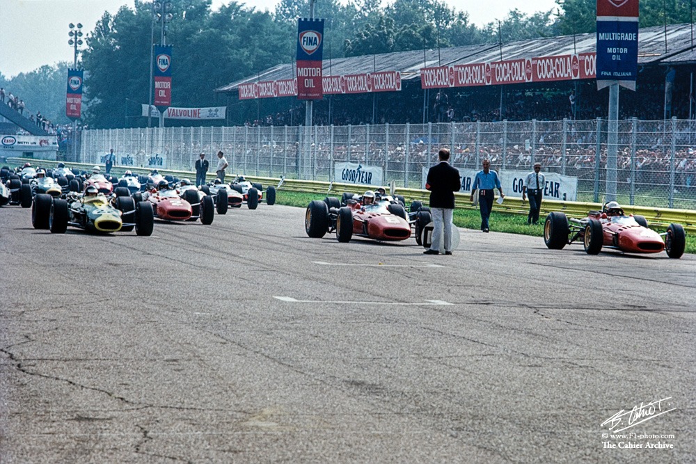 Jim Clark, Lotus-BRM, Ludovico Scarfiotti, Ferrari (center) and Mike Parkes, Ferrari, Italian GP 1966