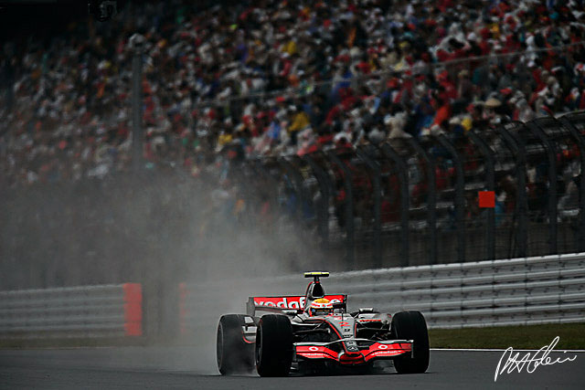 Qualifying Report - Lewis turns the tide?