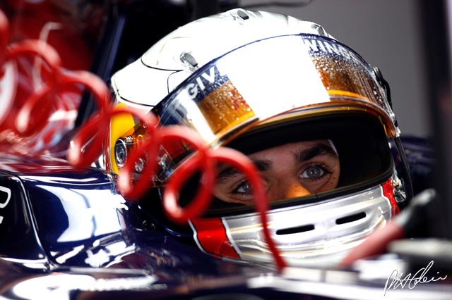 Alguersuari confirmed at Toro Rosso