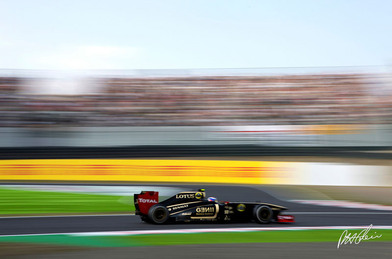 Petrov hits out at Renault