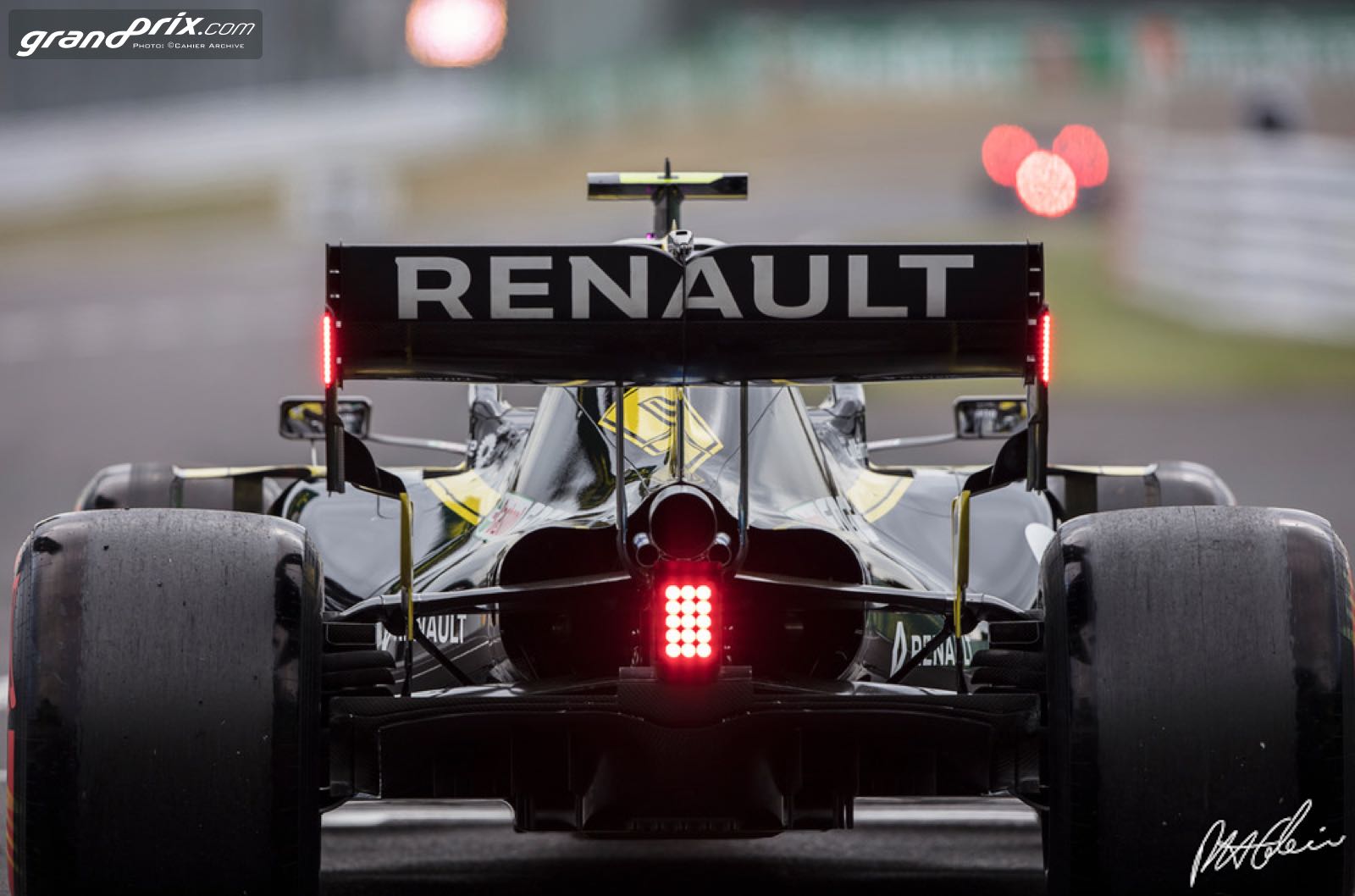 Renault accused of racing illegal cars in Japan
