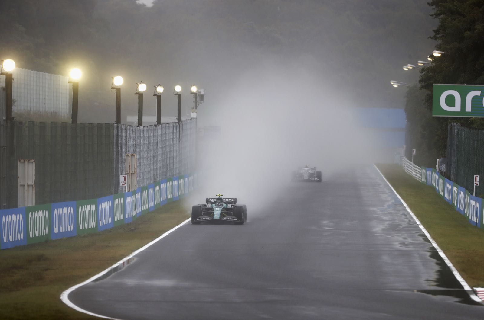 Pirelli hits back at wet tyre criticism