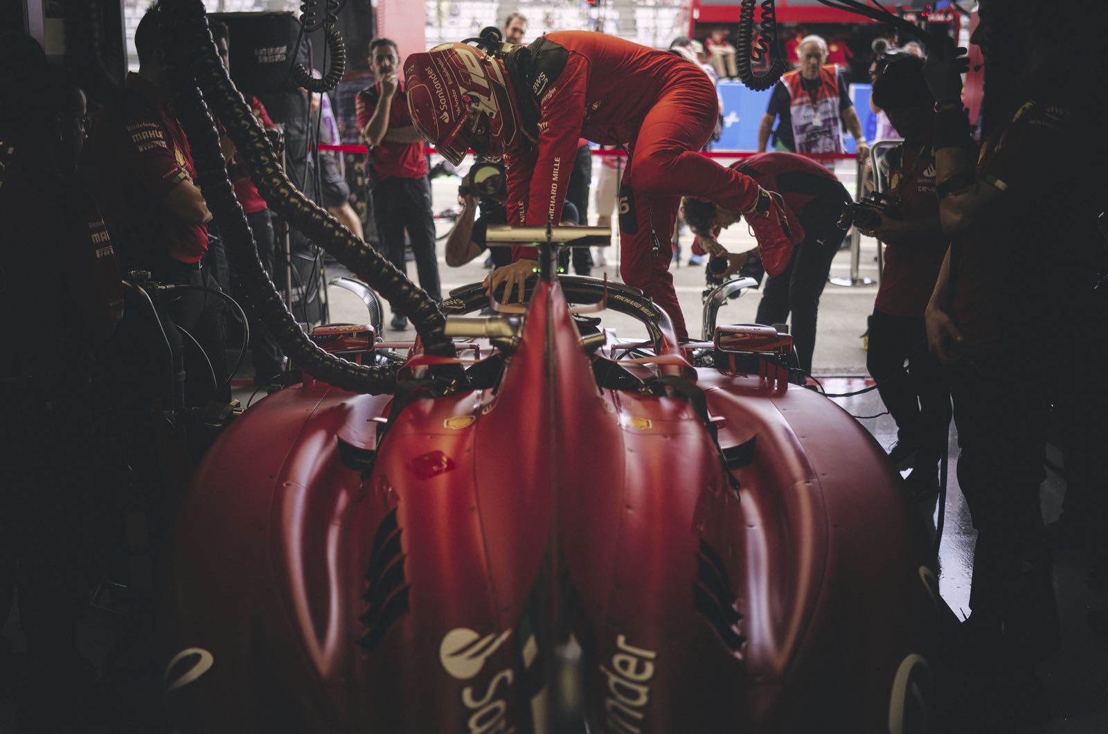 Leclerc at F1 crossroads says Ralf