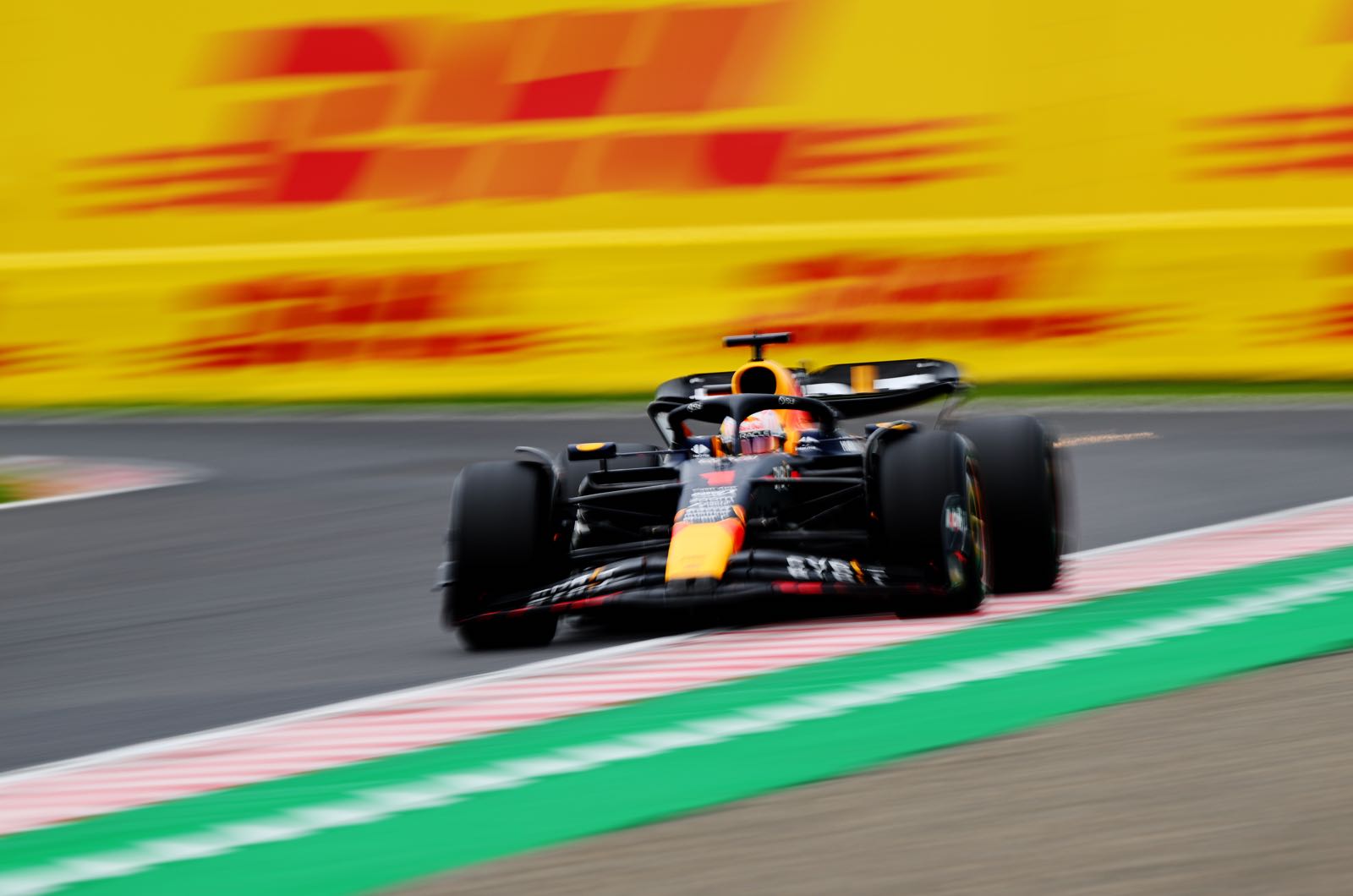 Race Notes - Verstappen cruises to Suzuka win
