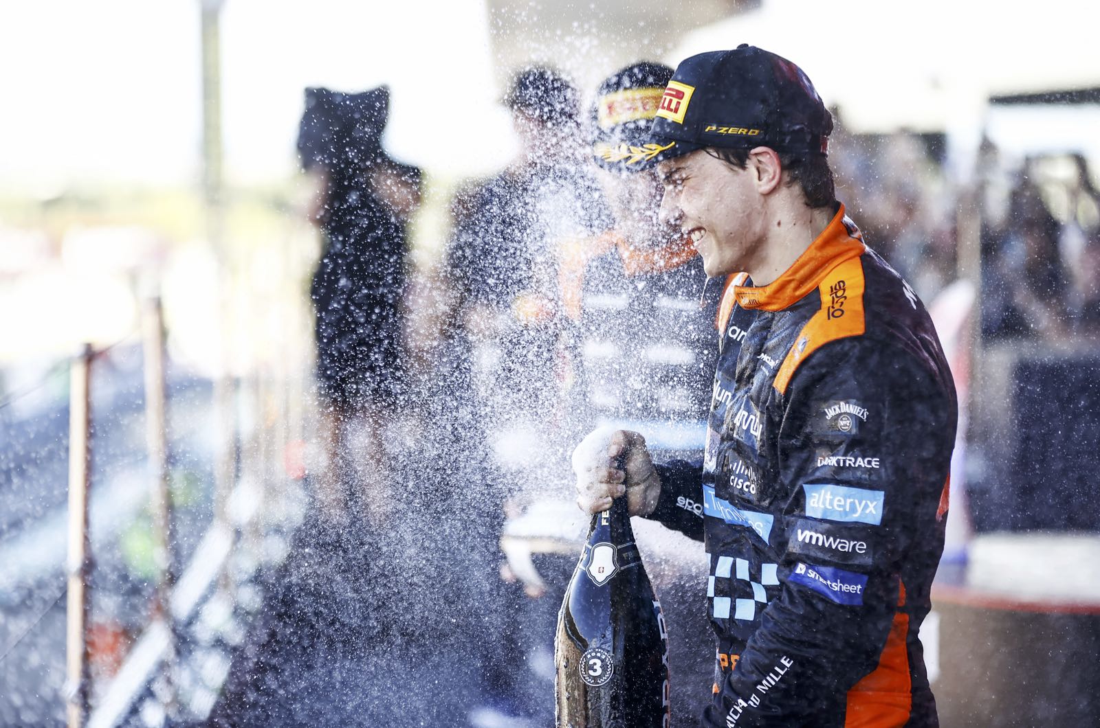 F1 impressed by extraordinary rookie Piastri