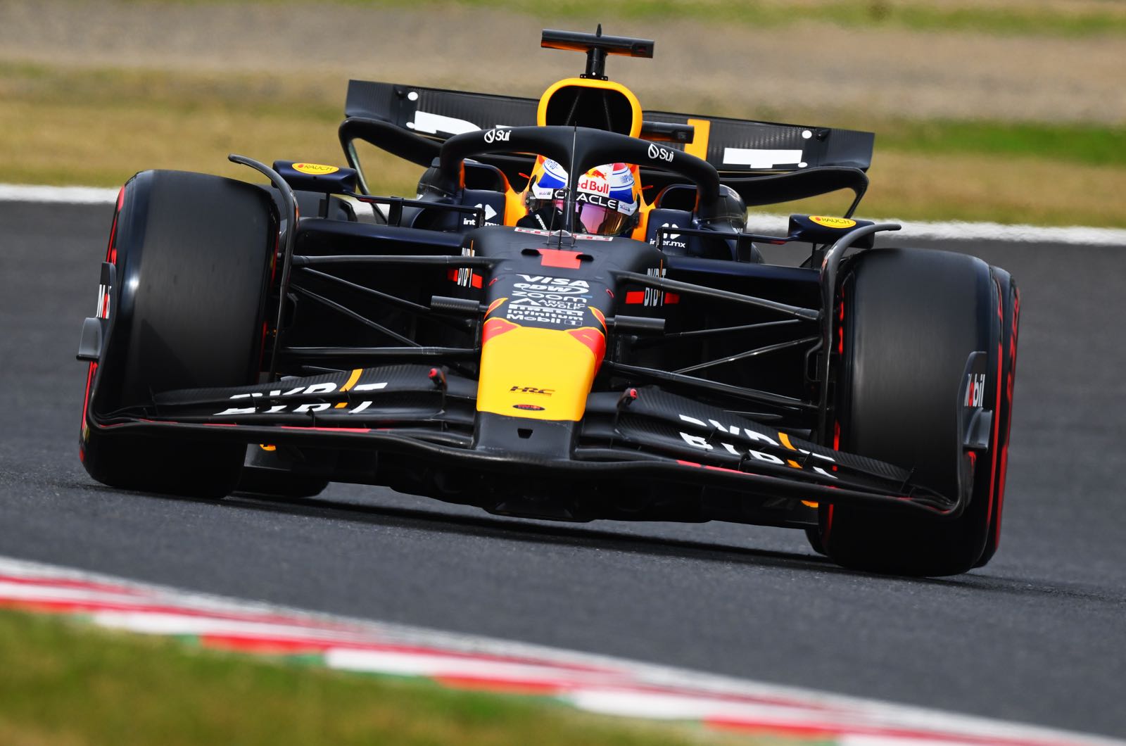 Sprint Race Report - Vertappen wins over Hamilton