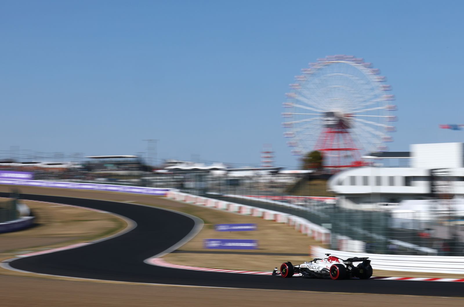 Qualifying Report - Verstappen takes Suzuka pole ahead of McLaren pair