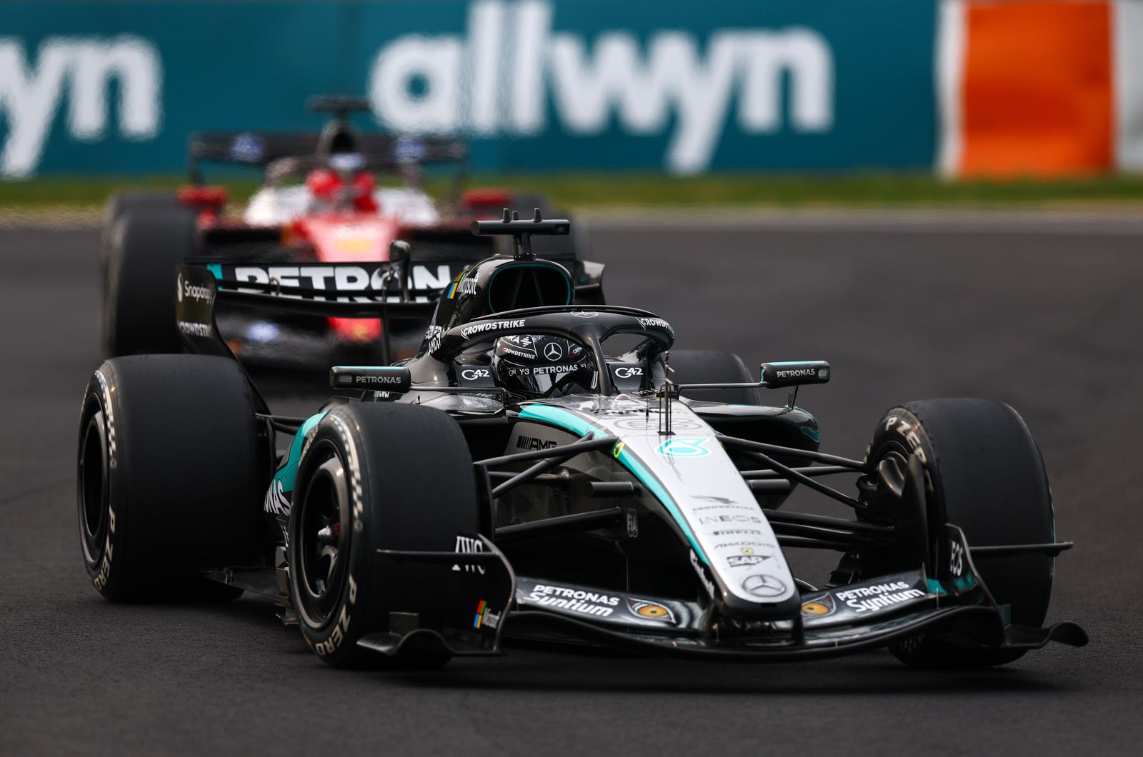 Russell plays down one shot title pressure amid Antonelli rise