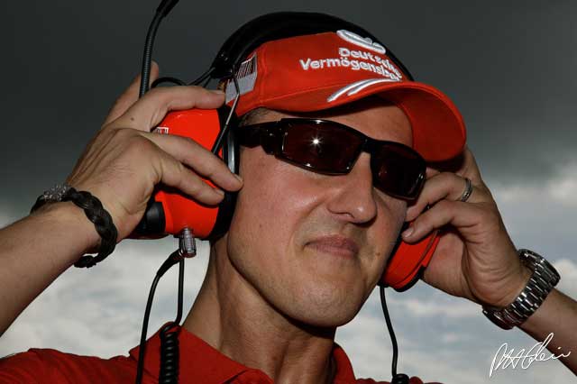 Schumacher to replace Massa at Valencia