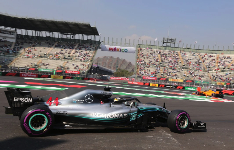 FIA gives green light to Mercedes wheel rim holes